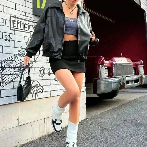 Black Casual Women's Drop Shoulder Zipper Patent Jacket - Picture 6 of 6